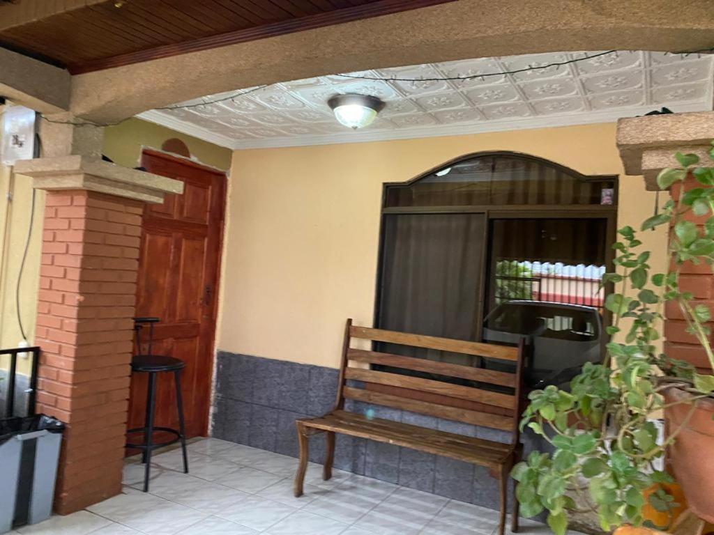Casa Lupita Alajuela Apartment Екстериор снимка
